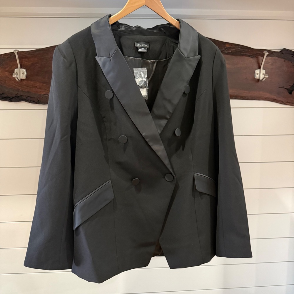NWT City Chic Tuxe Luxe Blazer Jacket Black Satin Tuxedo Plus Size L / 20